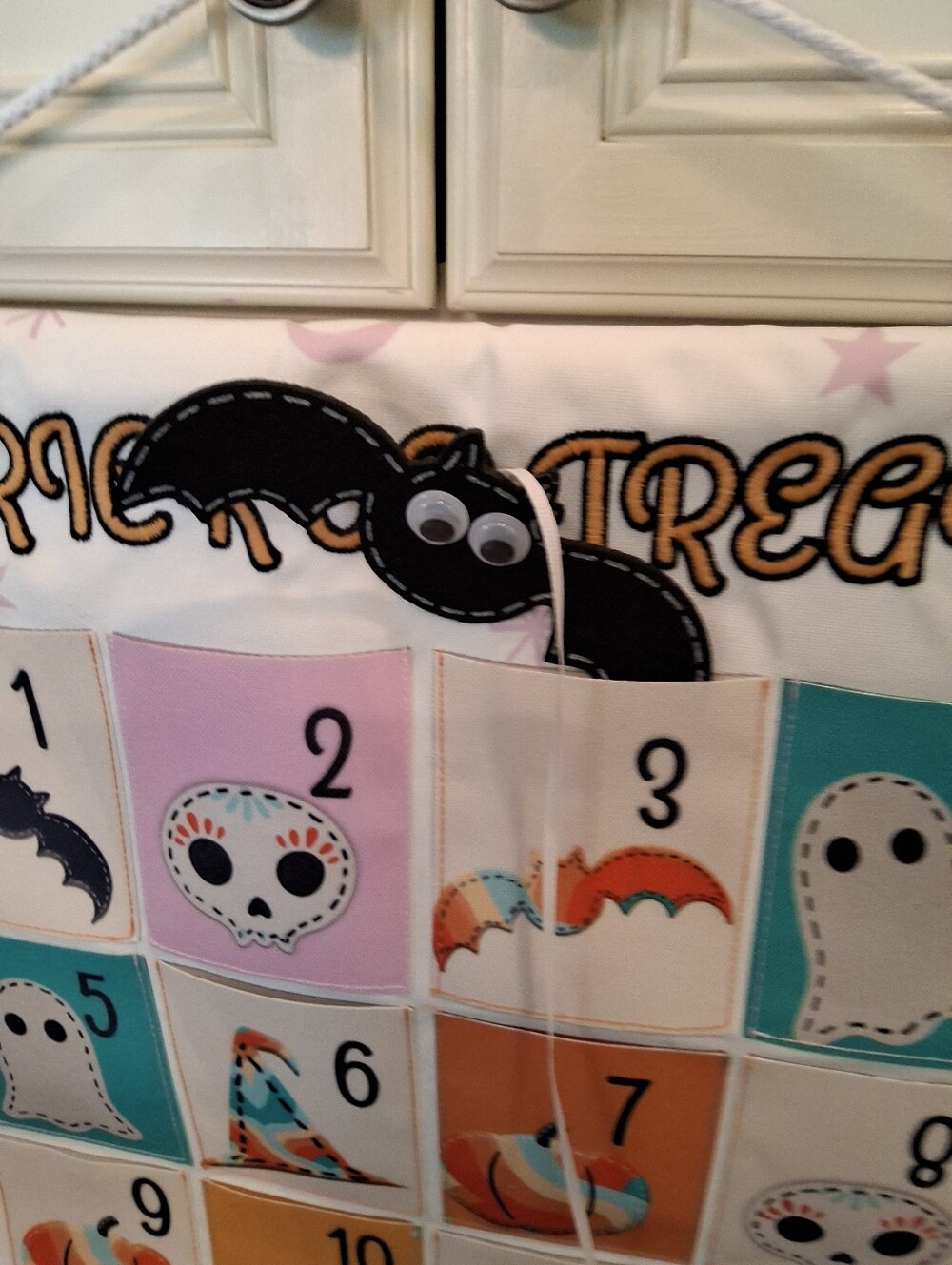 Halloween Countdown Calender - Picture 2 of 3